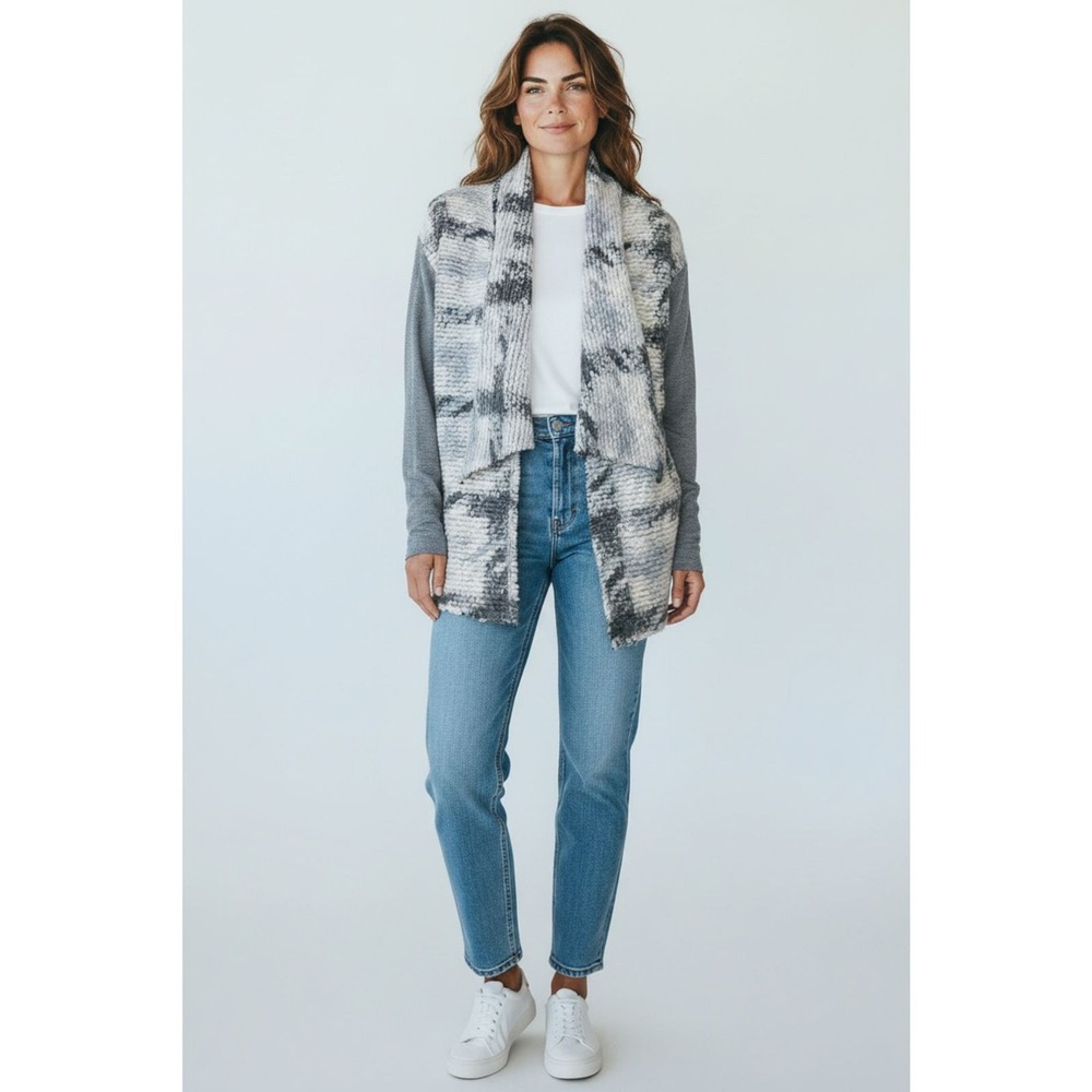 T-Shirt & Jeans Women's XS Gray White Black Open Front Textured Cardigan Sweater